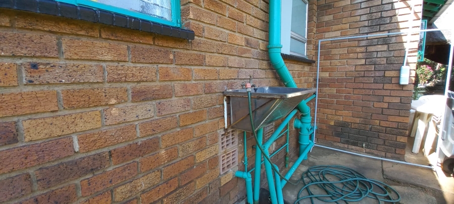 4 Bedroom Property for Sale in Randlespark North West